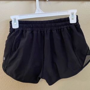 Lululemon Hottie Hot Short Size 4